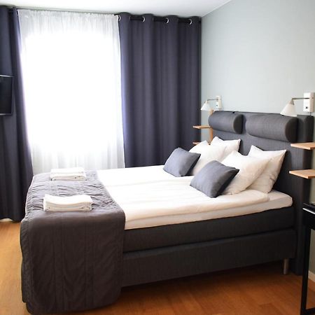 Hotell Gaestis Tierp Экстерьер фото