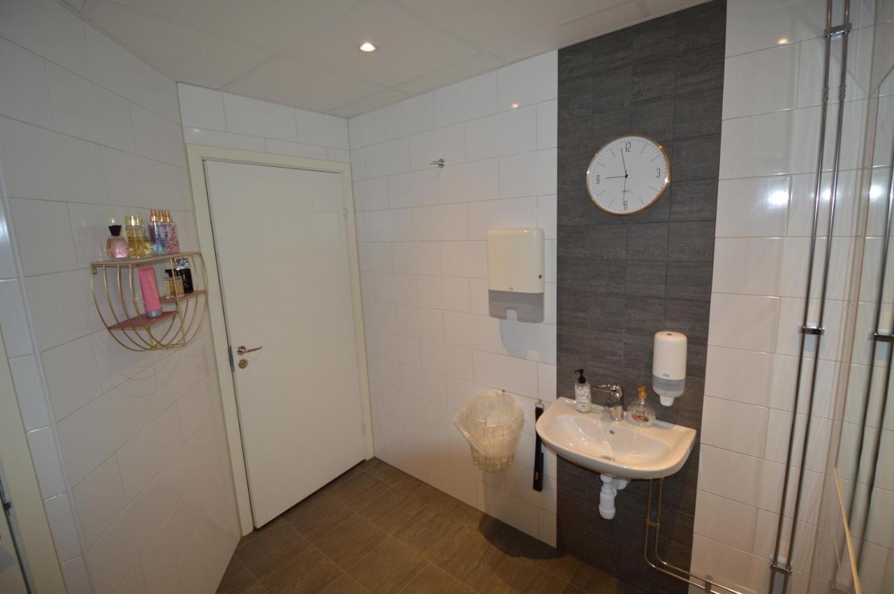 Hotell Gaestis Tierp Экстерьер фото