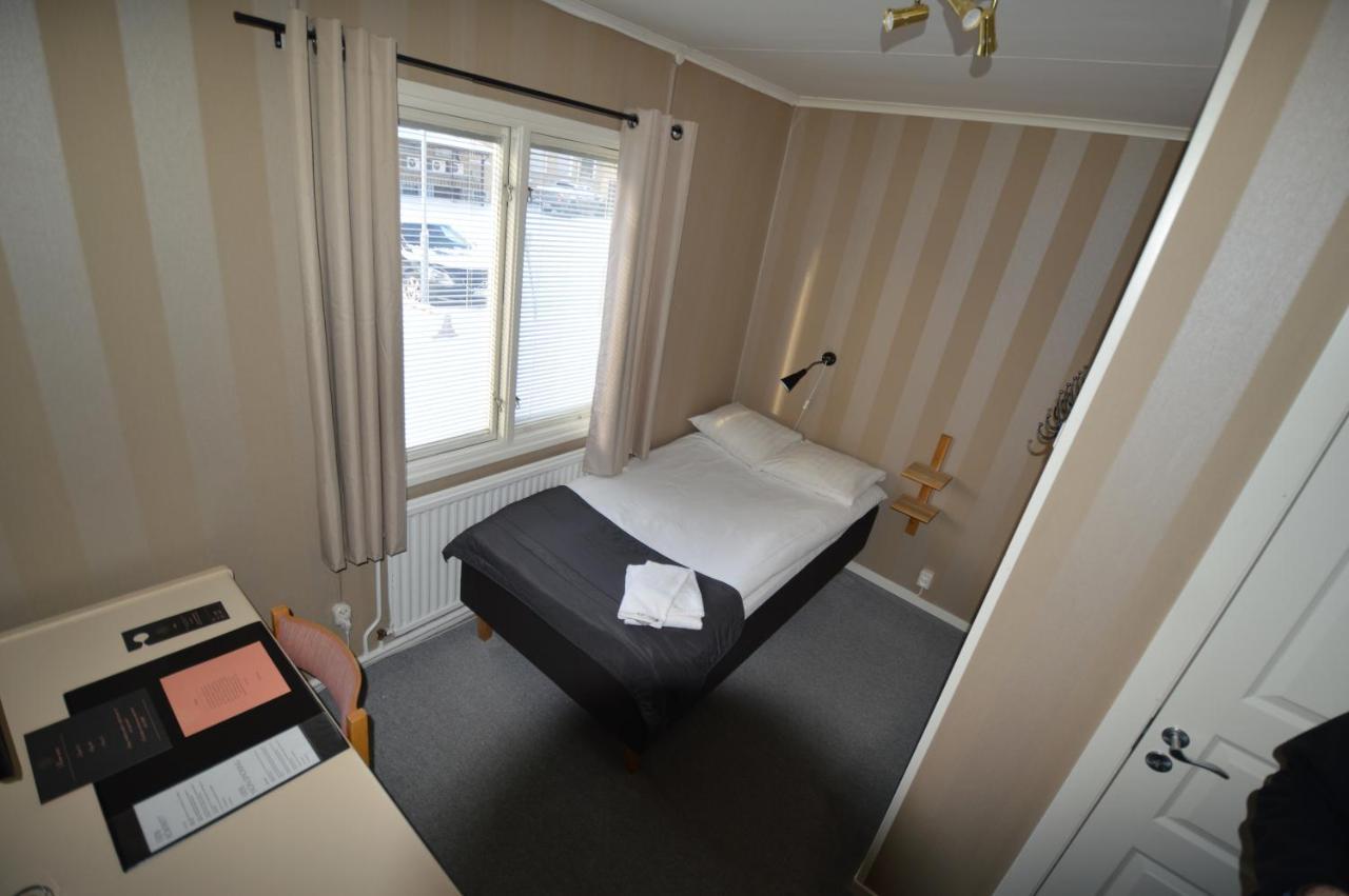 Hotell Gaestis Tierp Экстерьер фото