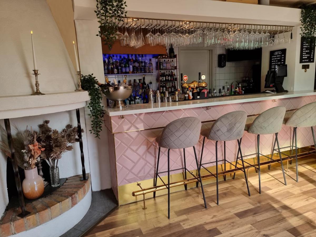 Hotell Gaestis Tierp Экстерьер фото