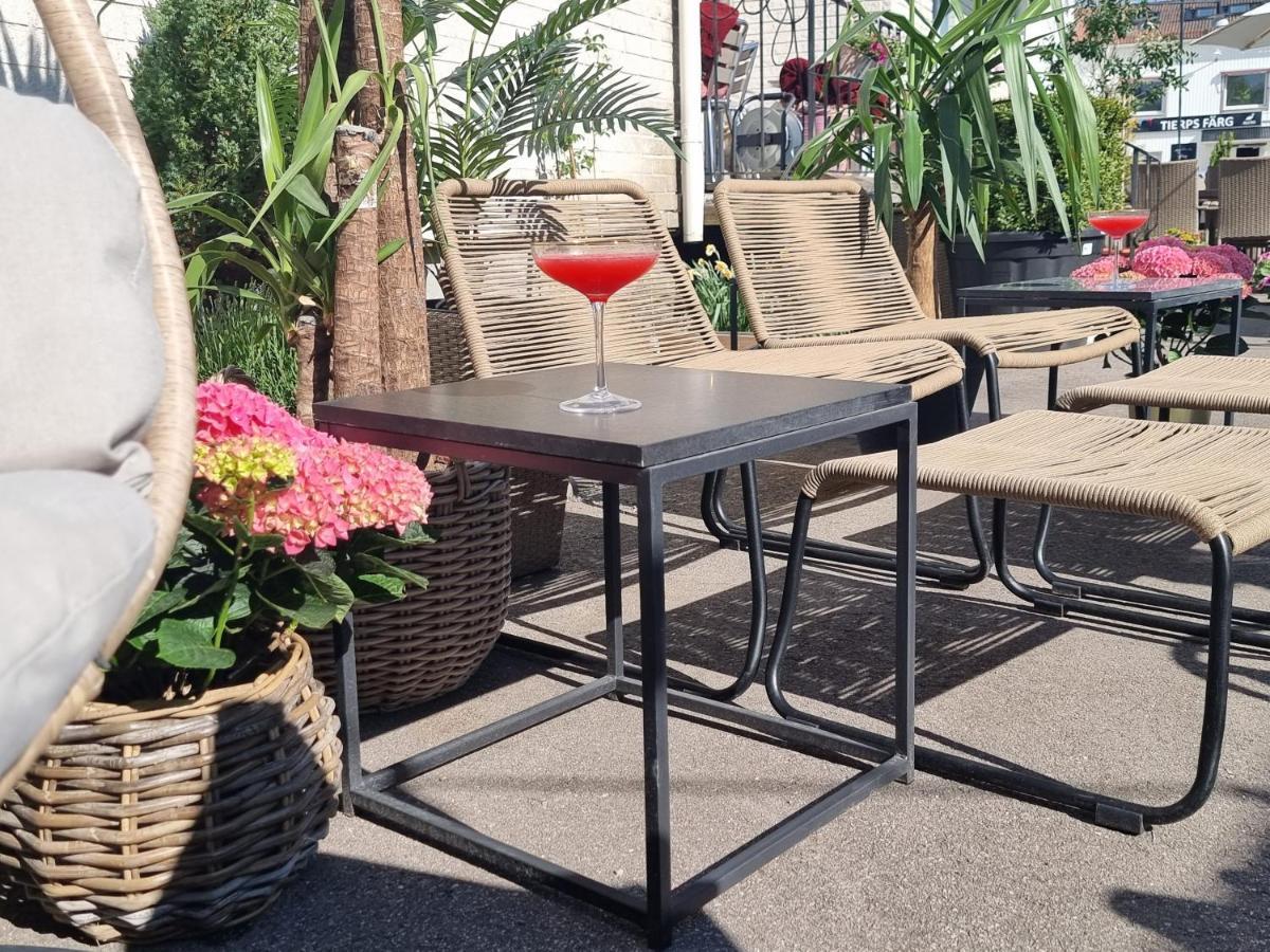Hotell Gaestis Tierp Экстерьер фото