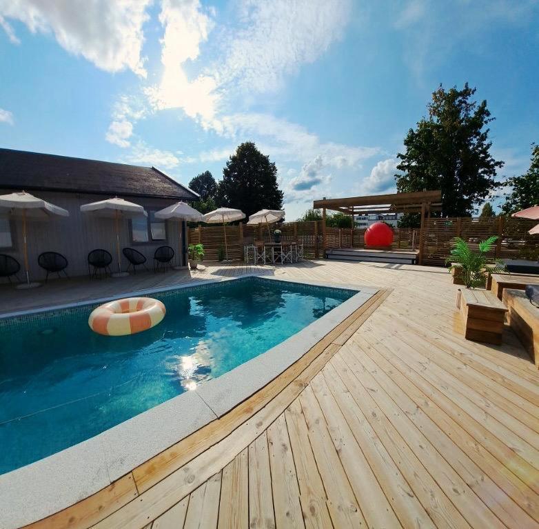 Hotell Gaestis Tierp Экстерьер фото